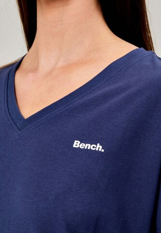 BENCH T-Shirt in Blau