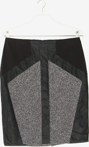 Ann Taylor Skirt in L in Black: front