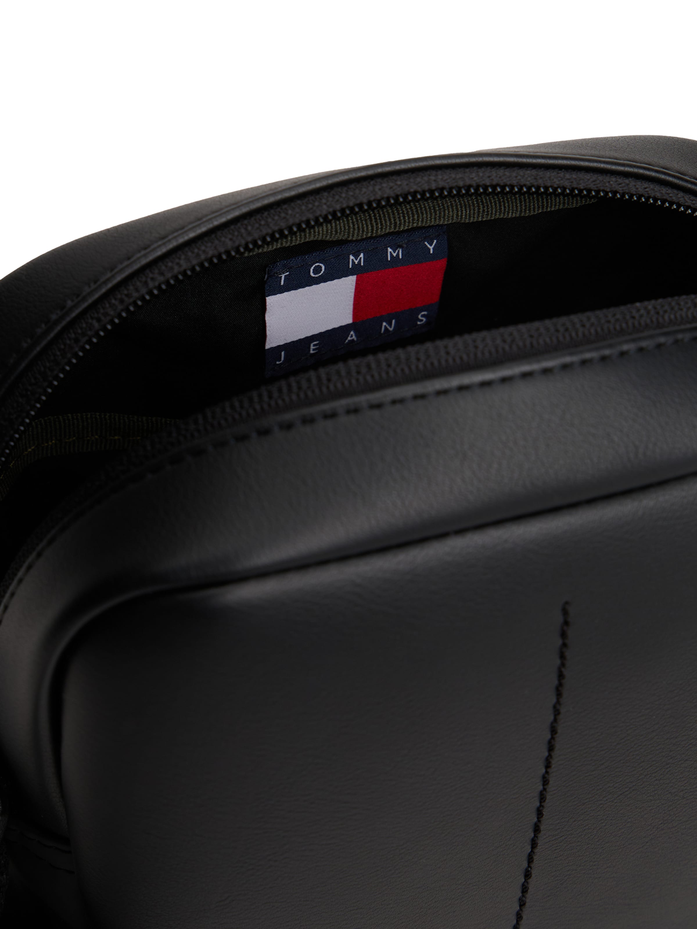 Tommy Jeans Τσάντα ώμου 'ESS' σε μαύρο