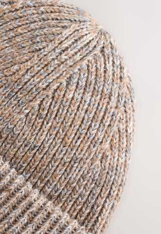 Next - Gorra en marrón