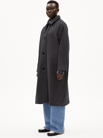 ARMEDANGELS Winter coat in Grey: front
