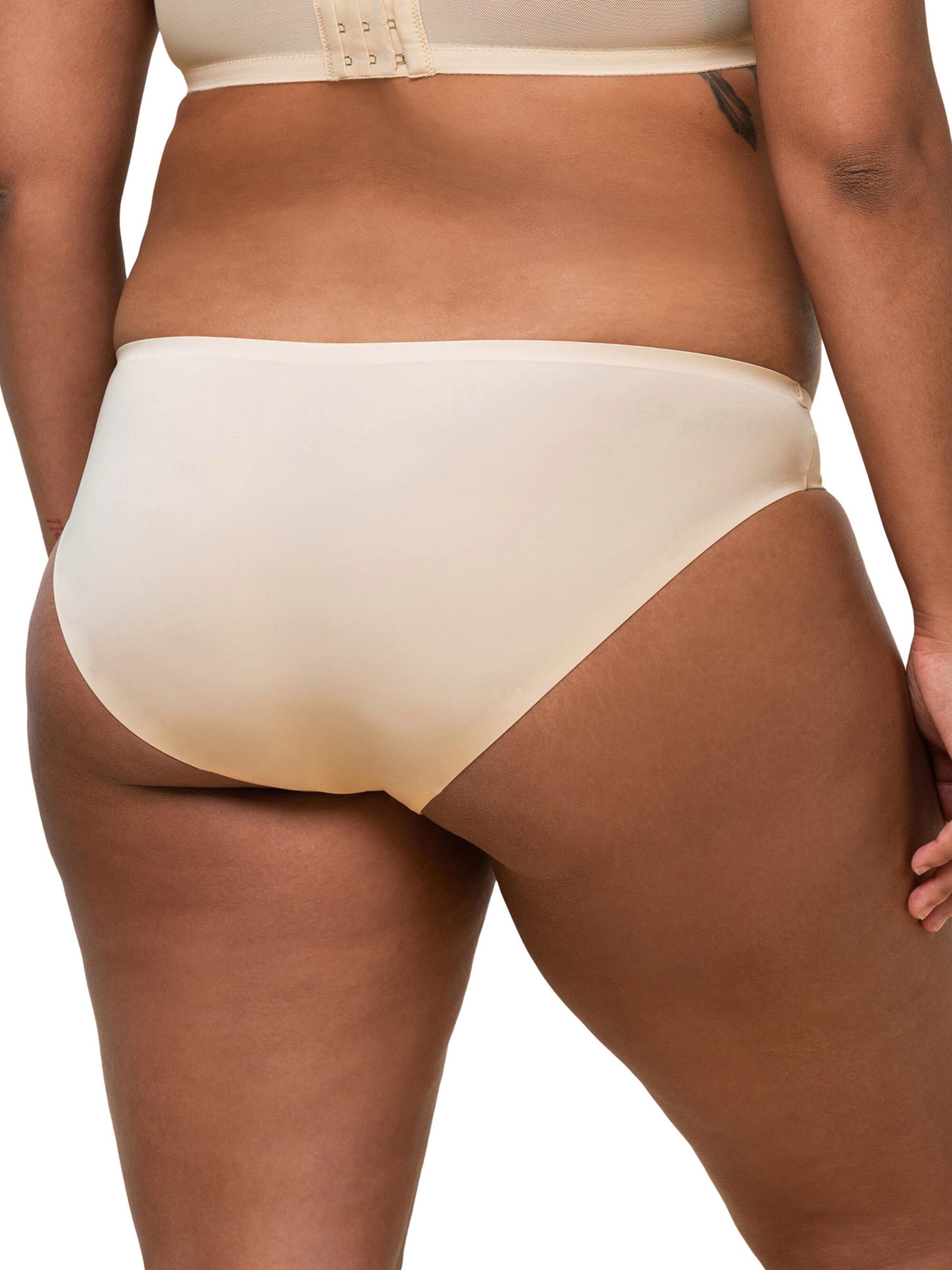 TRIUMPH Slip ' Body Make-Up Essentials ' in Beige