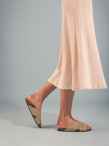 nae Vegan Shoes Pantofle 'TUPAI' – zelená