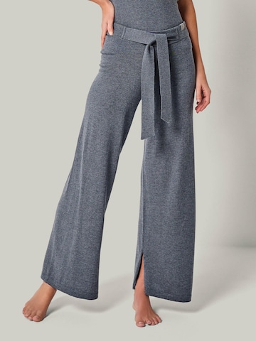 YOU LOOK PERFECT Hausanzug 'LOUNGEWEAR SET - Eve & Bailey' in Grau