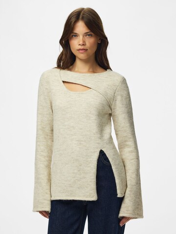 PIECES Sweater 'VALLIE' in Beige: front