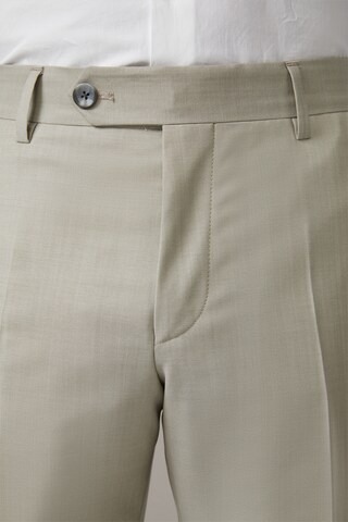 STRELLSON Slim fit Pleated Pants 'Mace' in Beige