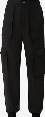 QS Regular Cargo Pants in Black: front