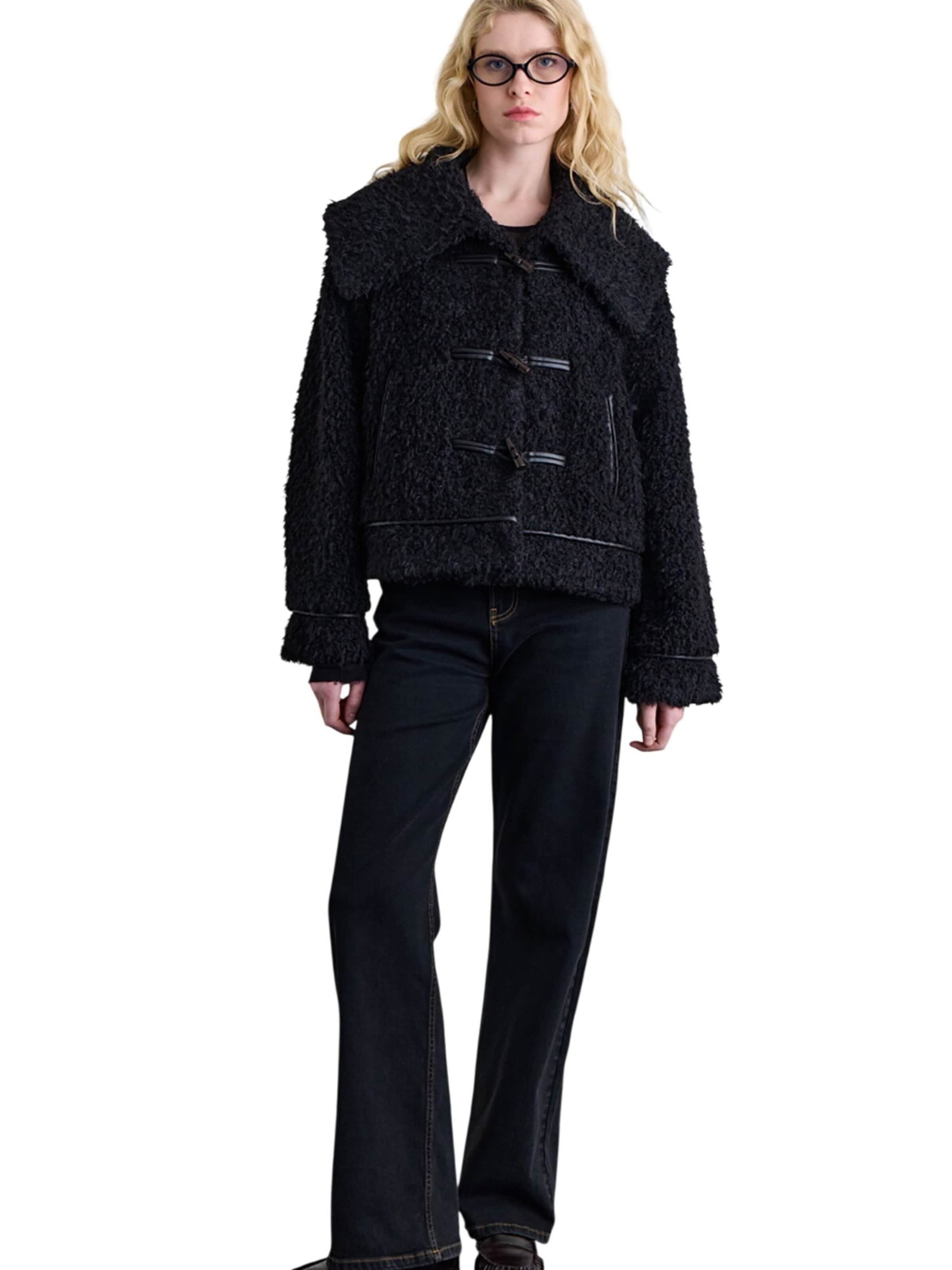 MANUKA Winterjacke‌‌‌‌‌‌‌‌‌ in Schwarz: Vorderseite