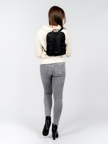 Waipuna Backpack ' Kanalana ' in Black: front