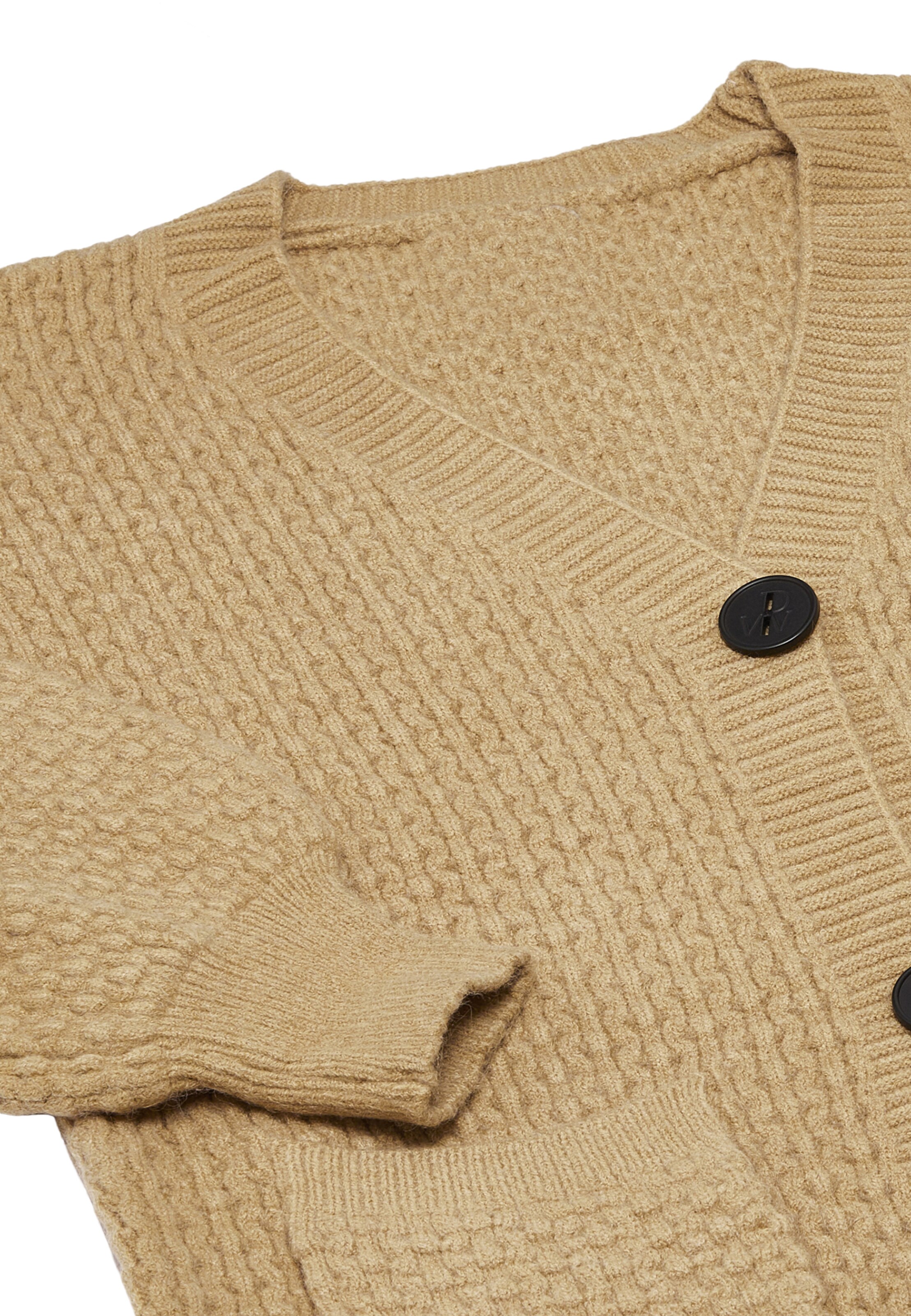 RISA Neuletakki värissä beige