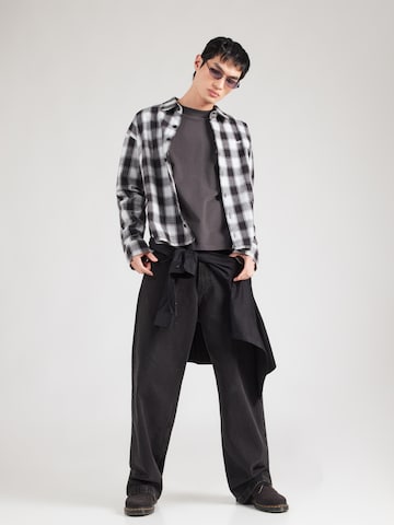 Maglietta di WEEKDAY in grigio