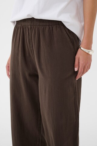 Kaffe - Pierna ancha Pantalón 'KANaya' en marrón