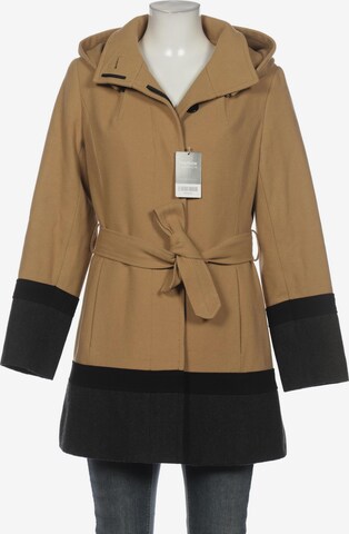 Beaumont Jacket & Coat in S in Beige: front