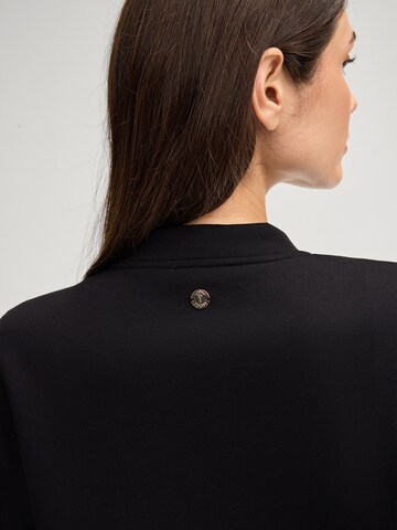 Veste de survêtement 'Toana' JOOP! en noir