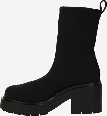 Monki - Botas pelo tornozelo em preto