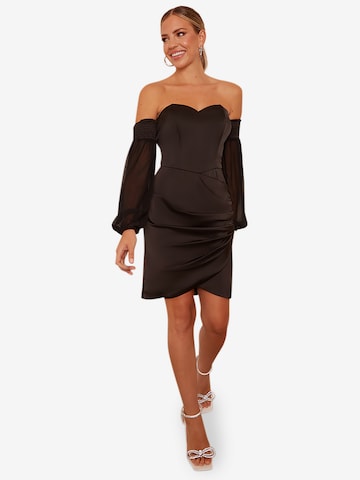 Chi Chi London Dress ' Figurbetont ' in Black