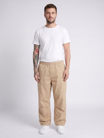 Baggy Pantaloni 'Judd Pant Wall /garment dyed' di Carhartt WIP in beige: frontale