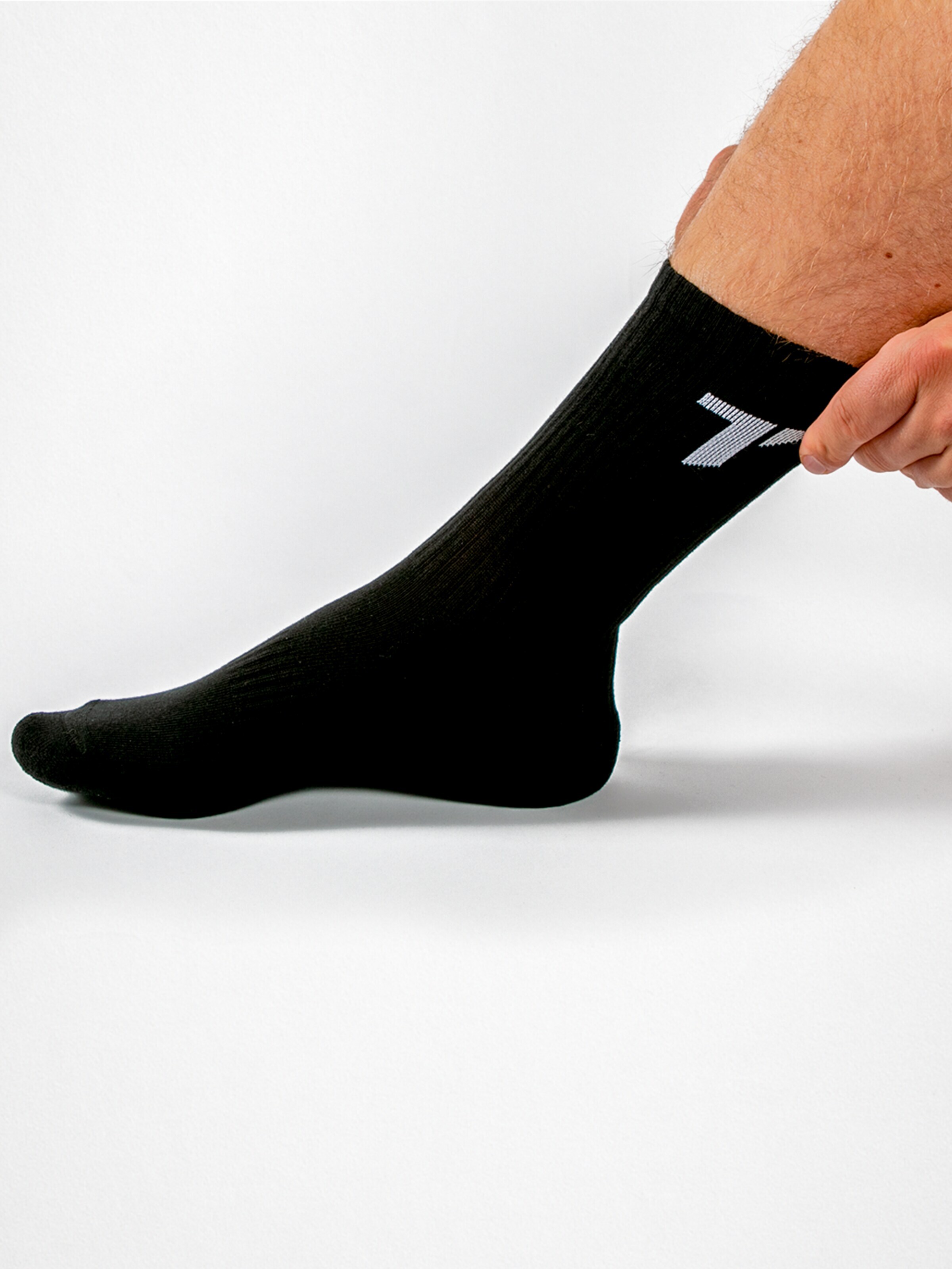 TRYIT Athletic Socks 'mit Komfortsohle' in Black