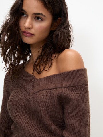 Pullover di Pull&Bear in marrone