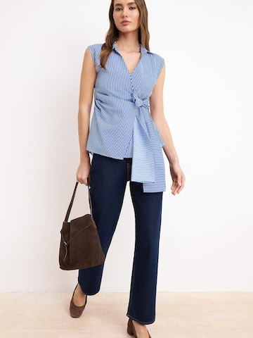 Trendyol Blouse in Blauw