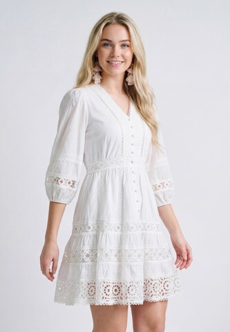 IZIA - Vestido em branco: frente