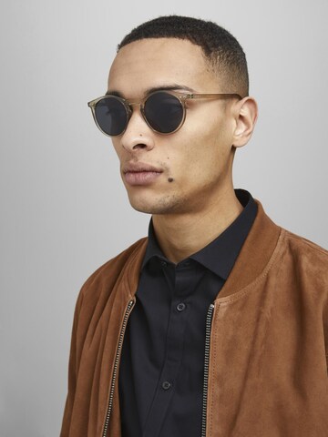 Occhiali da sole 'Ryder' di JACK & JONES in grigio: frontale