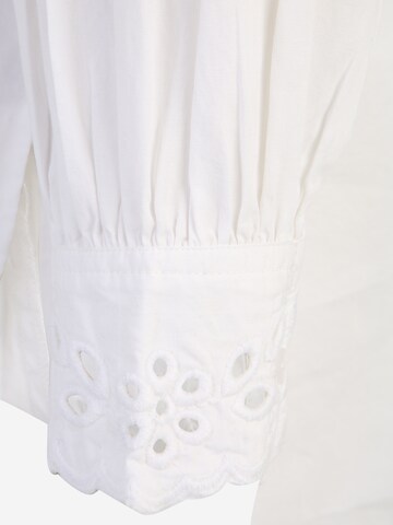 Selected Femme Tall - Blusa 'Susanna' em branco