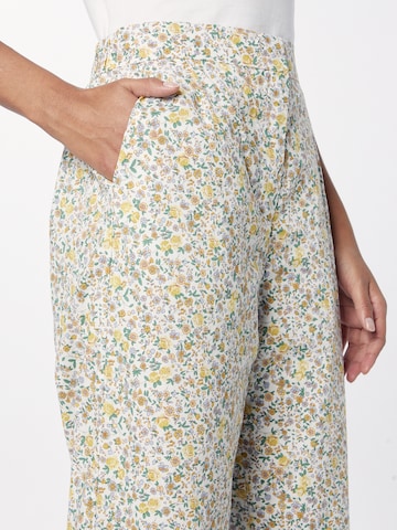 regular Pantaloni con pieghe 'Maisie' di Lollys Laundry in giallo