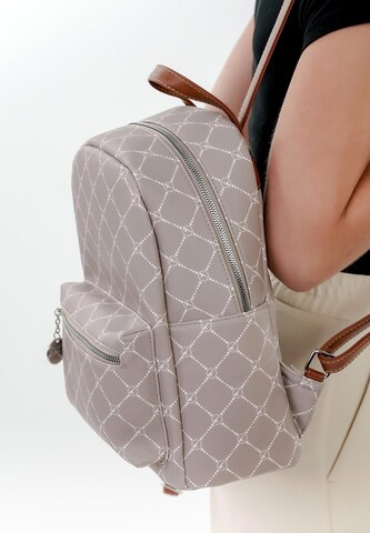 TAMARIS Backpack 'Anastasia' in Grey