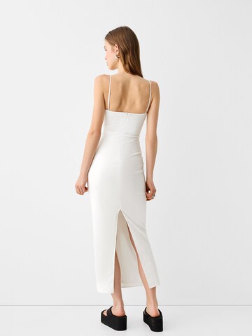 Robe d’été Bershka en blanc