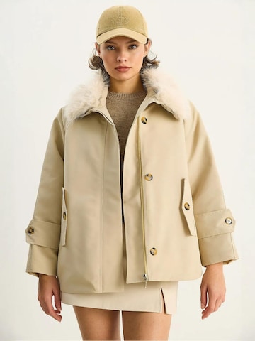 Bianco Lucci Mantel in Beige: Vorderseite