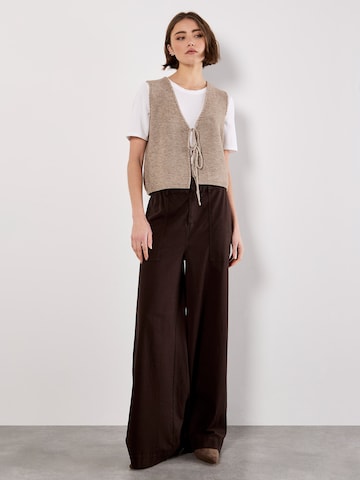 Cardigan ' ' Apricot en marron : devant