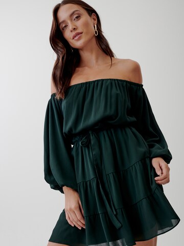 Rochie 'LILA' de la Tussah pe verde: față