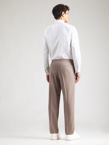 Lindbergh Regular Trousers with creases in Beige: back