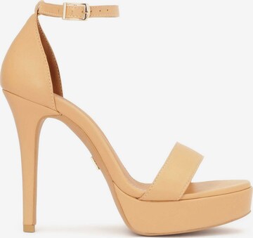 Sandalo di Kazar in beige