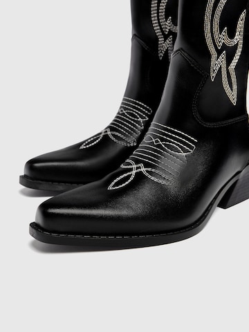 Pull&Bear Kovbojské boty – černá