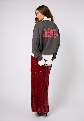 Sweat-shirt 'Love Season' OH APRIL en gris