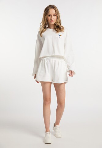 IZIA Sweatsuit in White