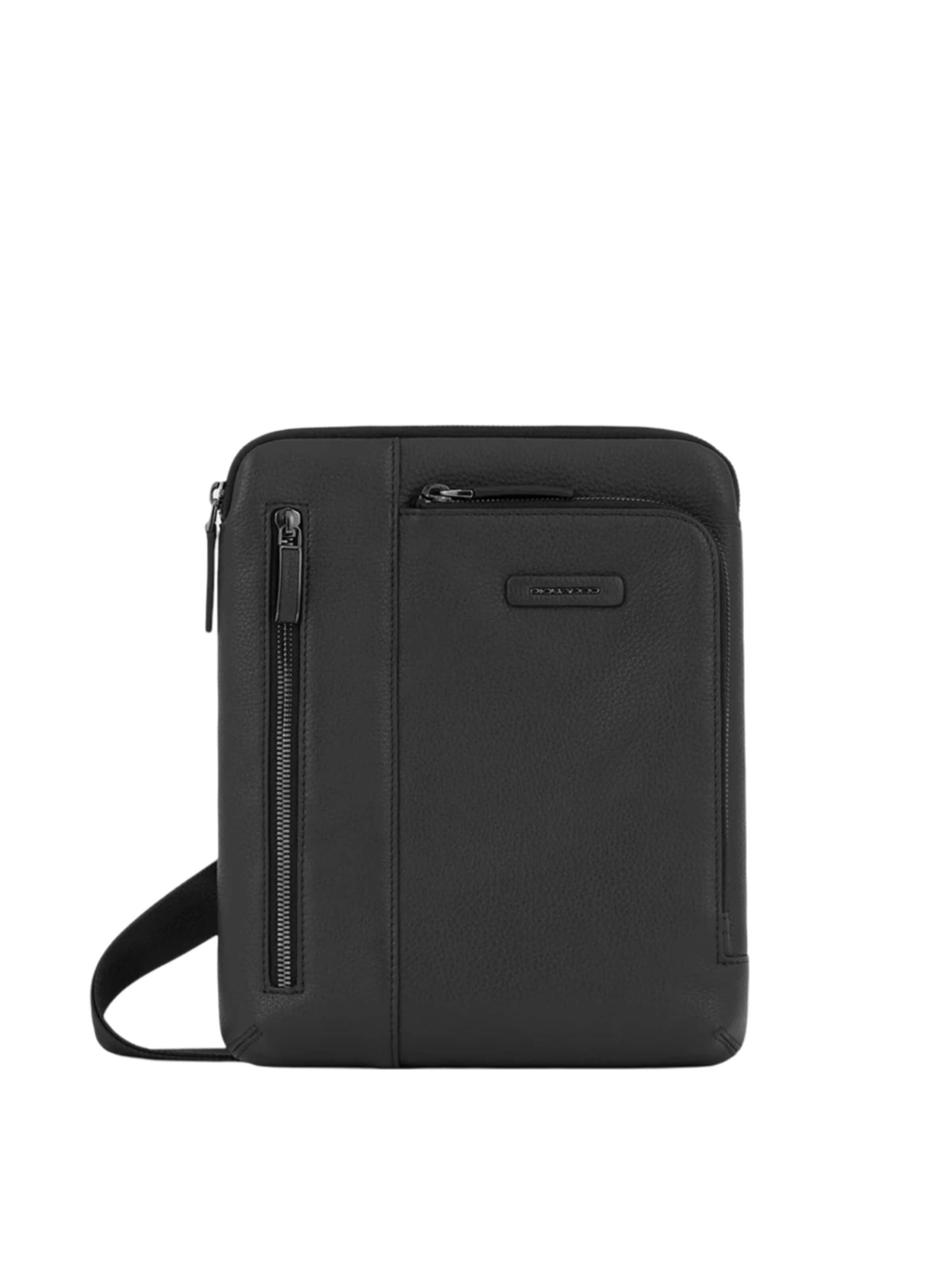 Piquadro - Bolsa para cámara en negro: frente