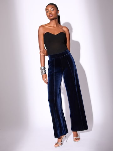 Wide leg Pantaloni di Lipsy in blu