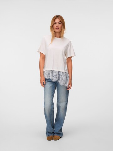 T-shirt 'VMBRIT' VERO MODA en blanc