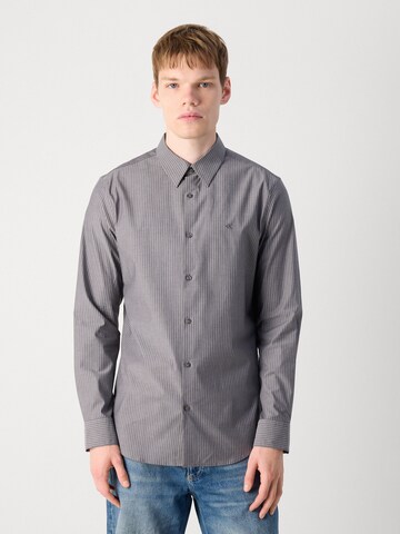 Slim fit Camicia di Calvin Klein in grigio: frontale