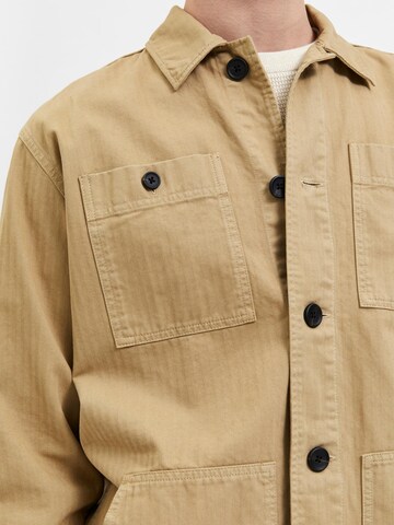 Coupe regular Chemise 'Tony' SELECTED en beige