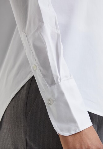 Urban Classics - Blusa en blanco