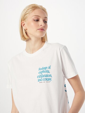 T-shirt 'EUPHORIA' Vertere Berlin en blanc