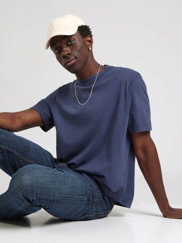 Tricou de la Abercrombie & Fitch pe albastru: față