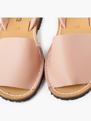 Sandalo di Pisamonas in beige