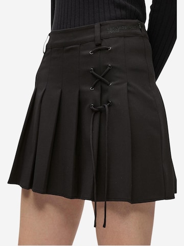 Gonna 'KLJ Pleated Mini Skirt B1W12020' di KARL LAGERFELD JEANS in nero