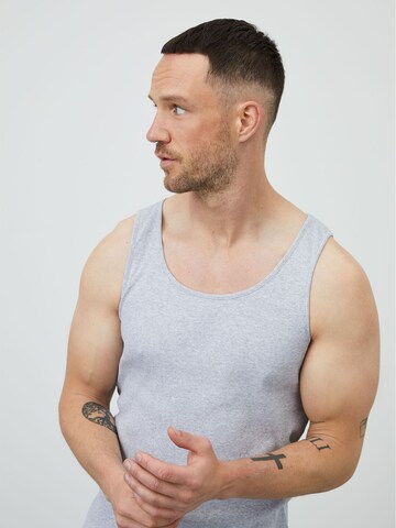 DAN FOX APPAREL Top 'Nick' in Grau