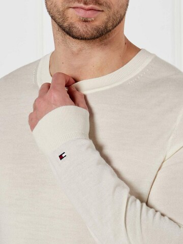 TOMMY HILFIGER Sweater in Beige